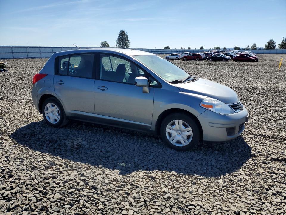 2011 Nissan Versa 1.8 s