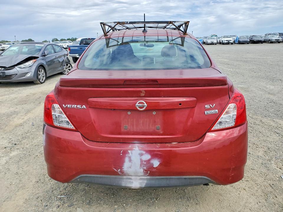 2018 Nissan Versa sv
