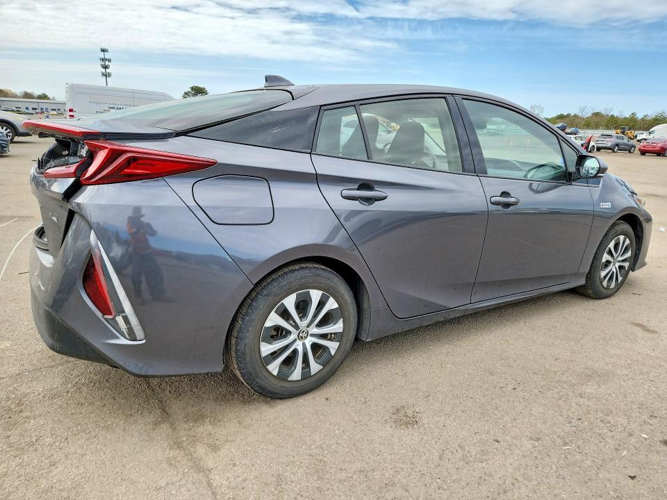 2020 Toyota Prius Prime le