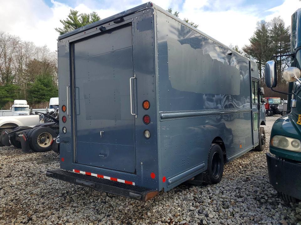 2021 Freightliner MT45G Chassis Delivery Truck