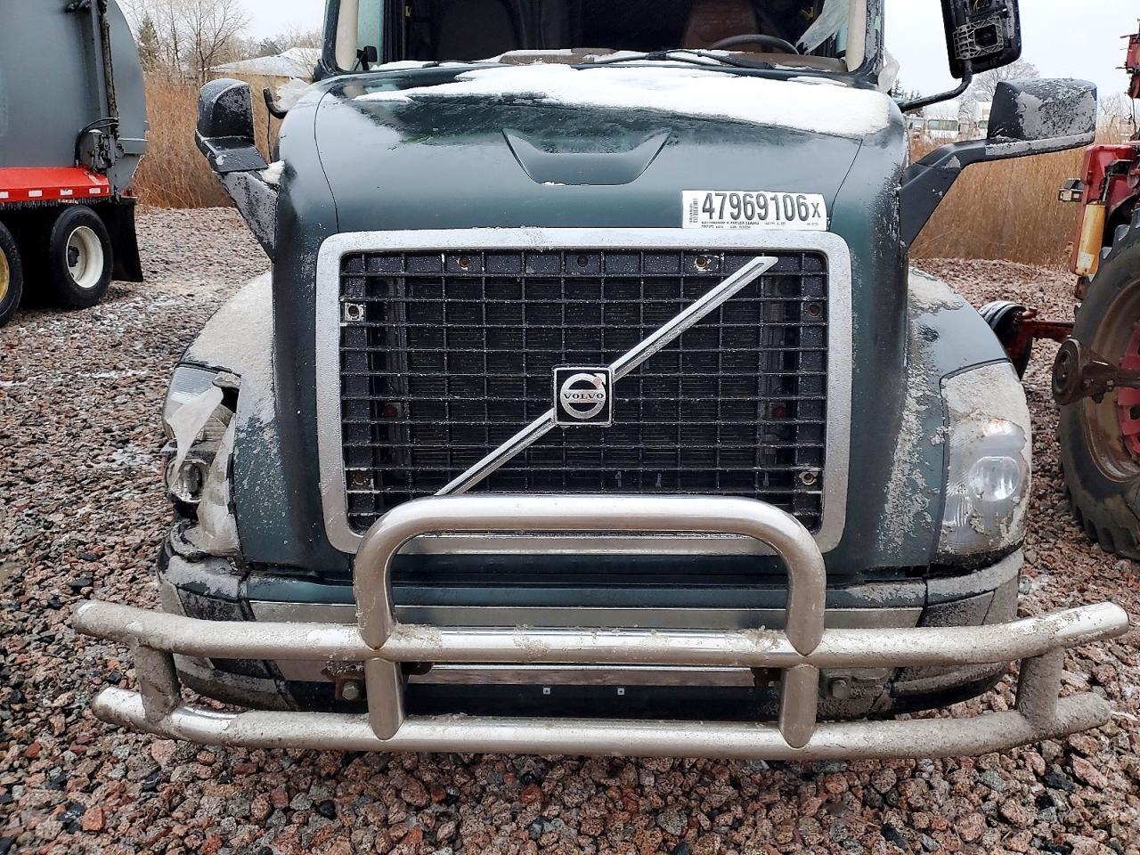 2018 Volv O VNL Semi Truck