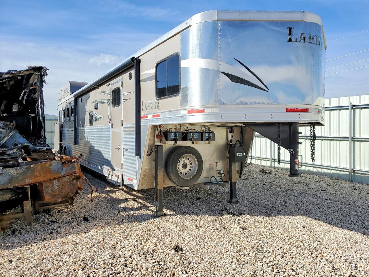 2019 Lako TA C8415 Horse Trailer