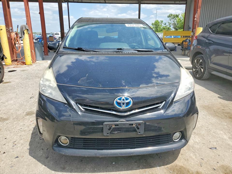 2014 Toyota Prius v Five