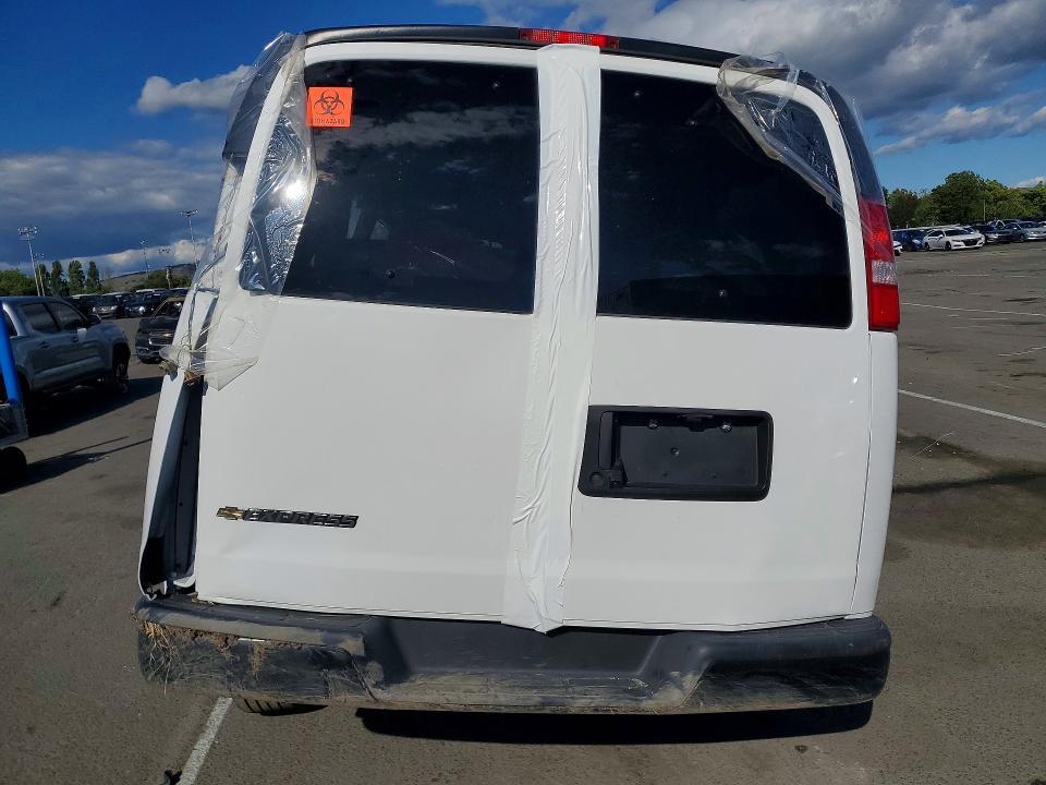 2025 Chevrolet Express G2500 LS Passenger Van