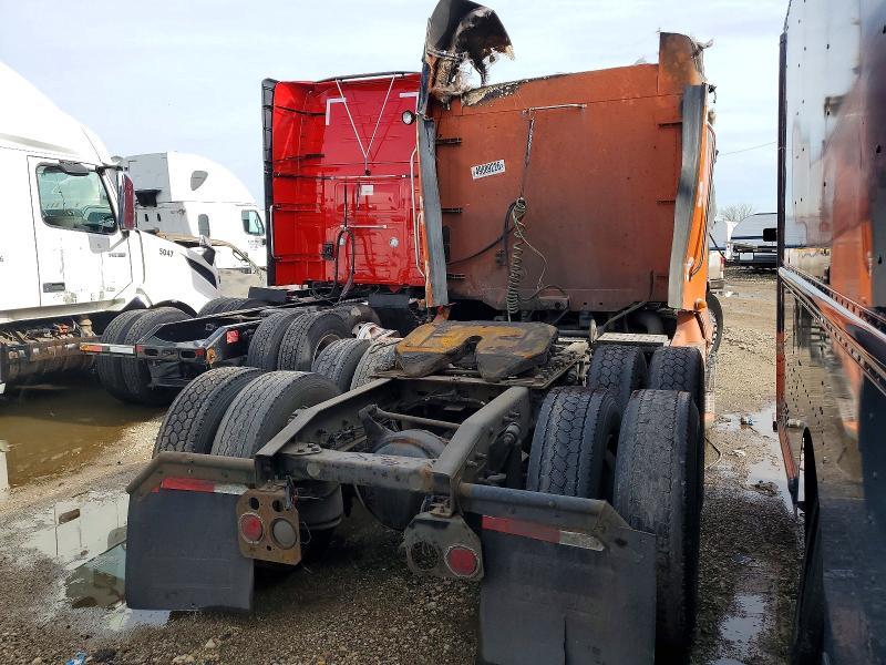 2009 Freigliner 2009 Freightliner Conventional ST120 Semi Truck