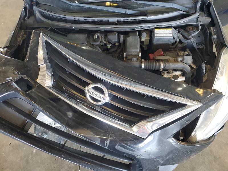 2018 Nissan Versa sv