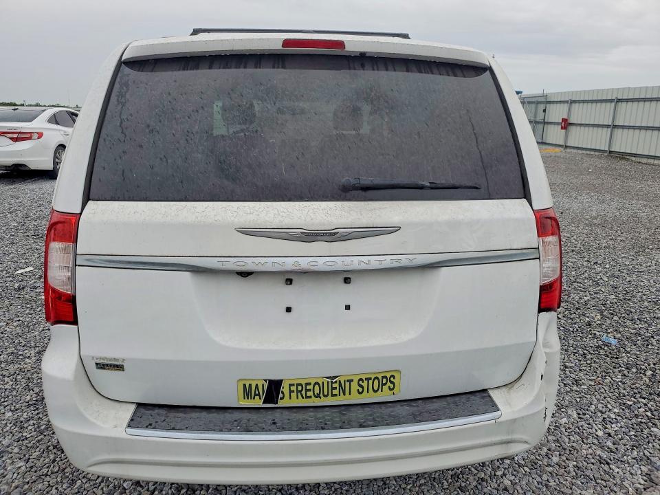 2016 Chrysler Town & Country Touring
