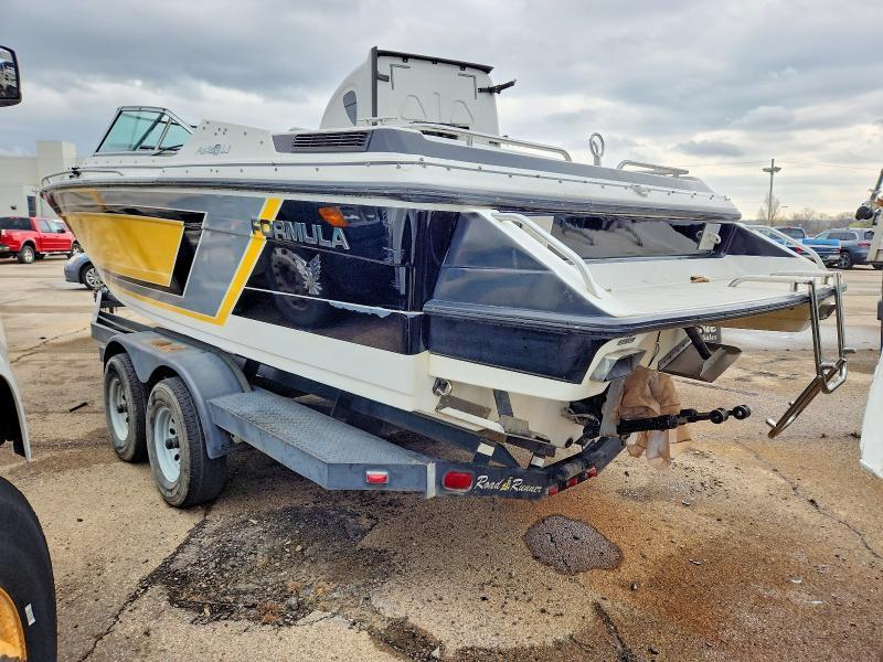 1988 Formula Boat 242-boat