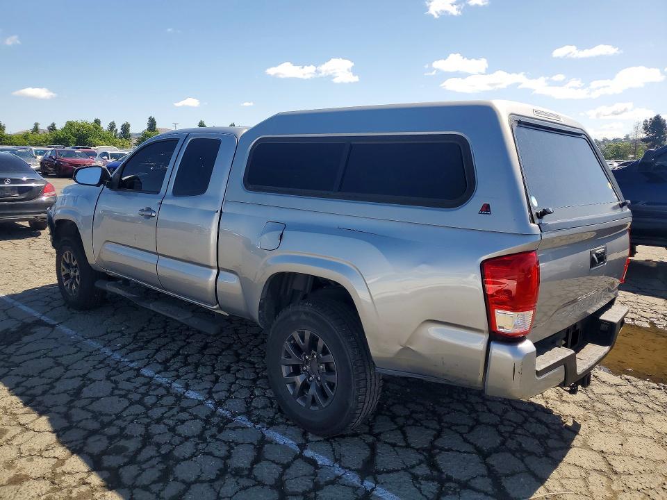 2016 Toyota Tacoma SR