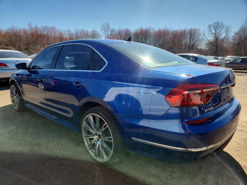 2017 Volkswagen Passat R-line