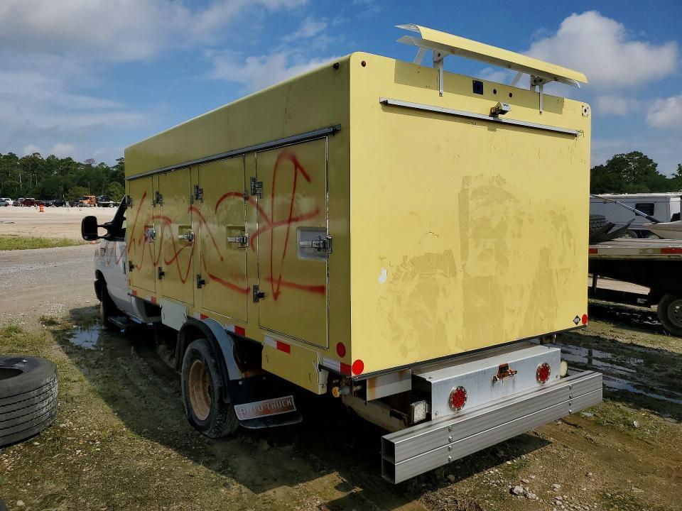 2018 Ford Econoline E450 Super Duty Cutaway Van
