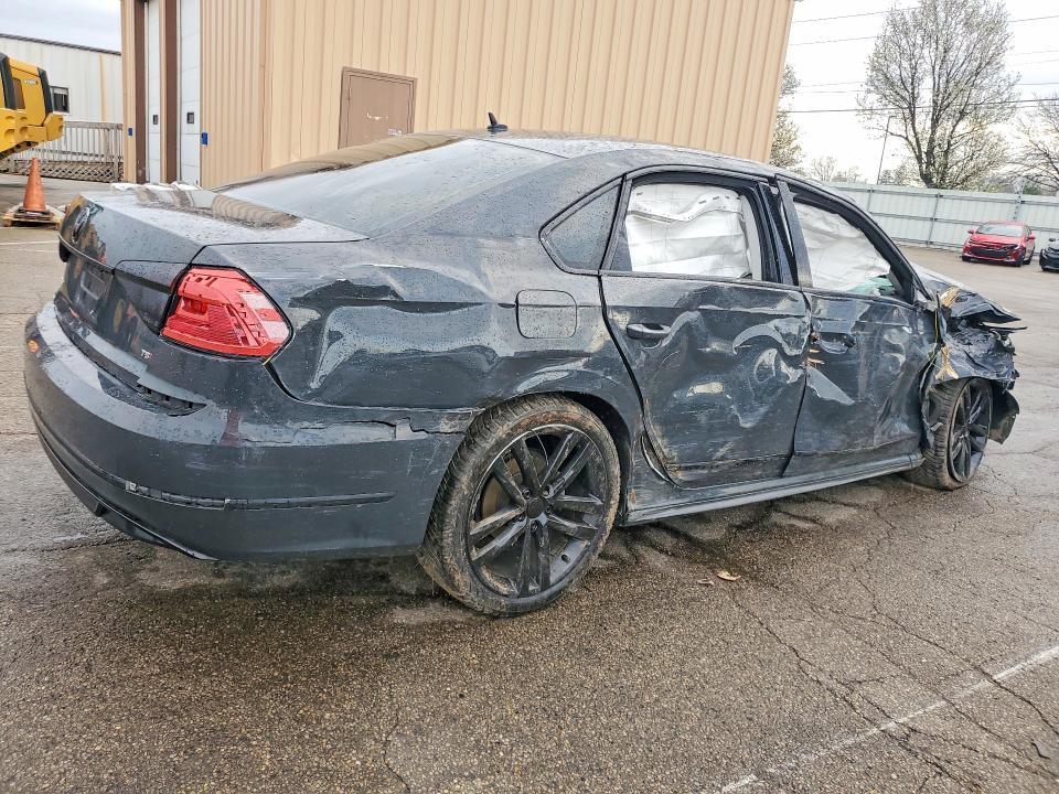 2016 Volkswagen Passat s