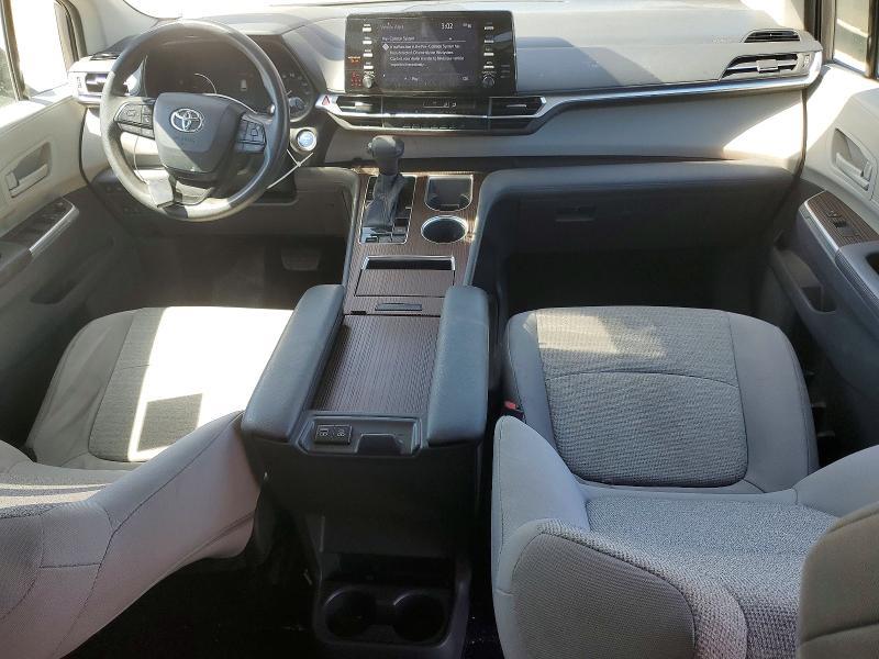 2022 Toyota Sienna le