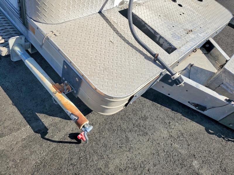 2000 Pelsue Fiber Optic Splicing Trailer