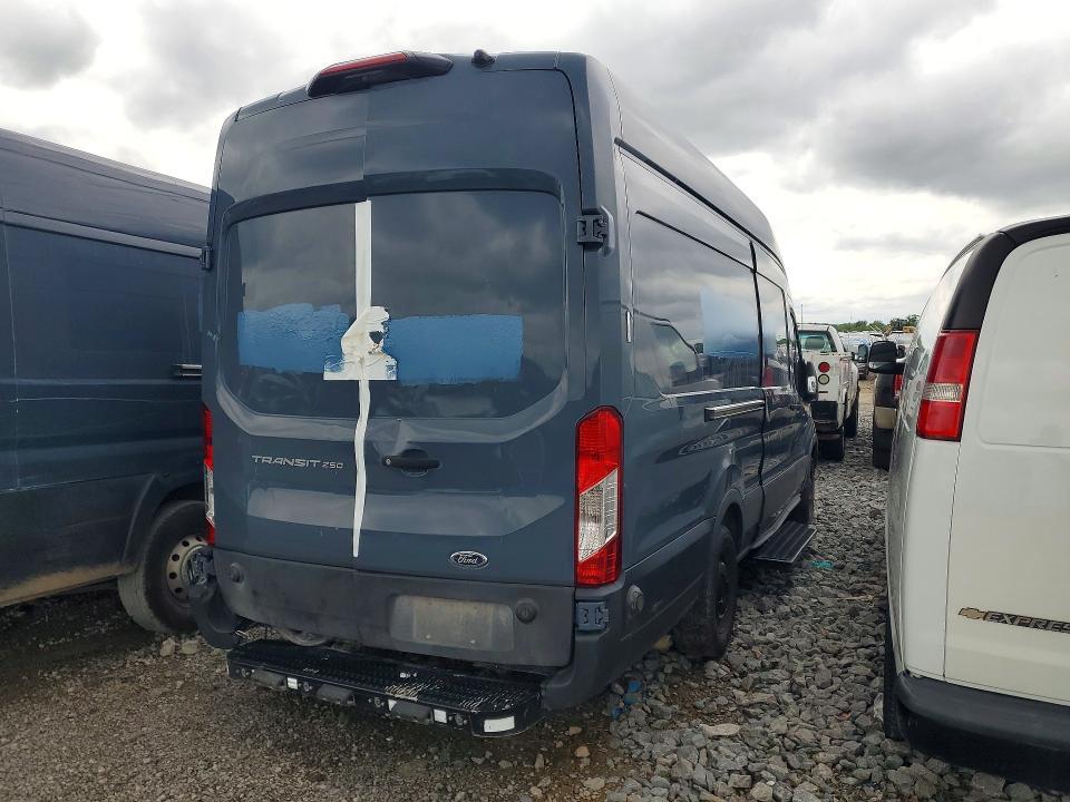 2020 Ford Transit T-250