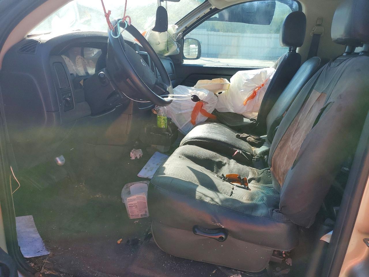 2004 Dodge RAM 1500 ST