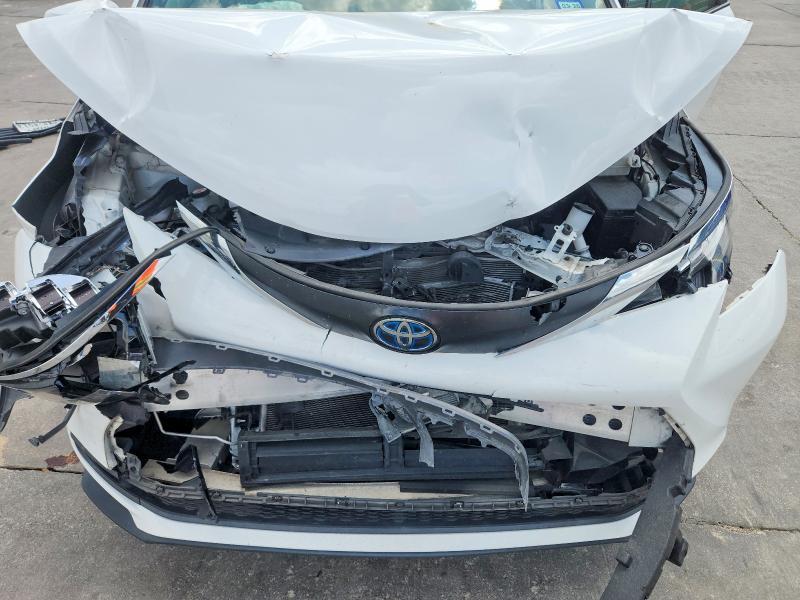 2021 Toyota Sienna le