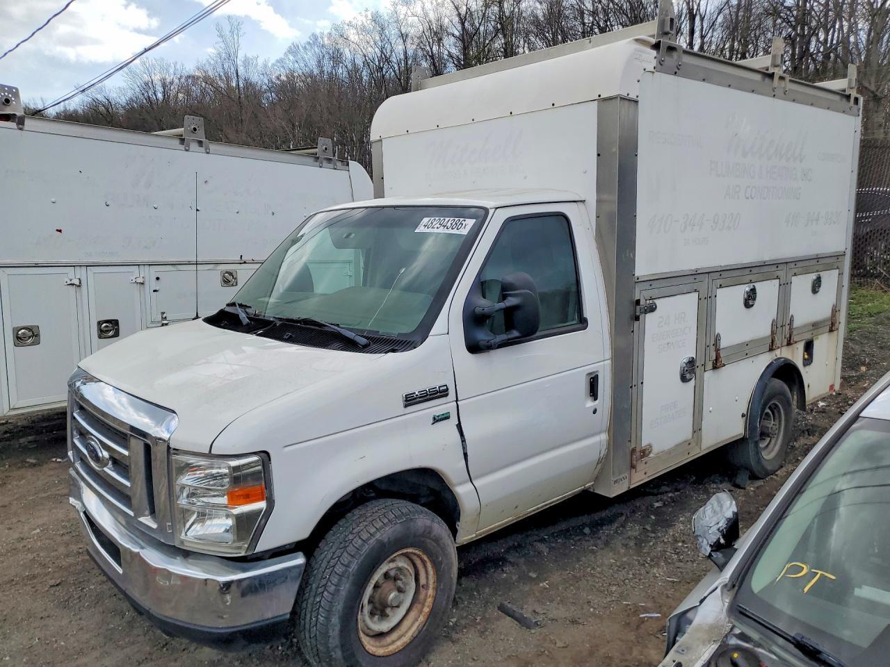 2015 Ford E350 Utility / Service Truck