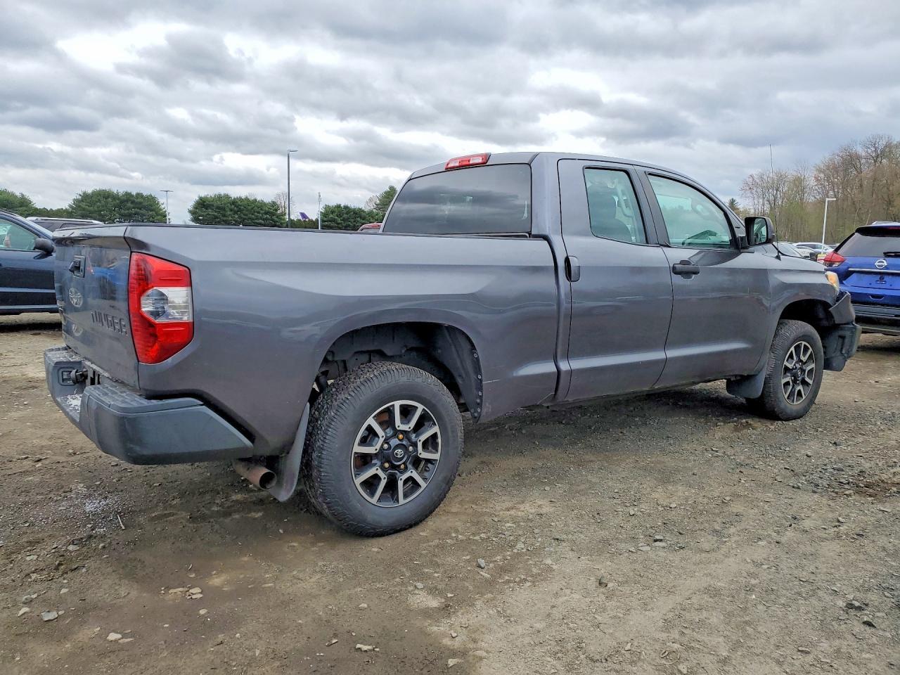 2014 Toyota Tundra SR
