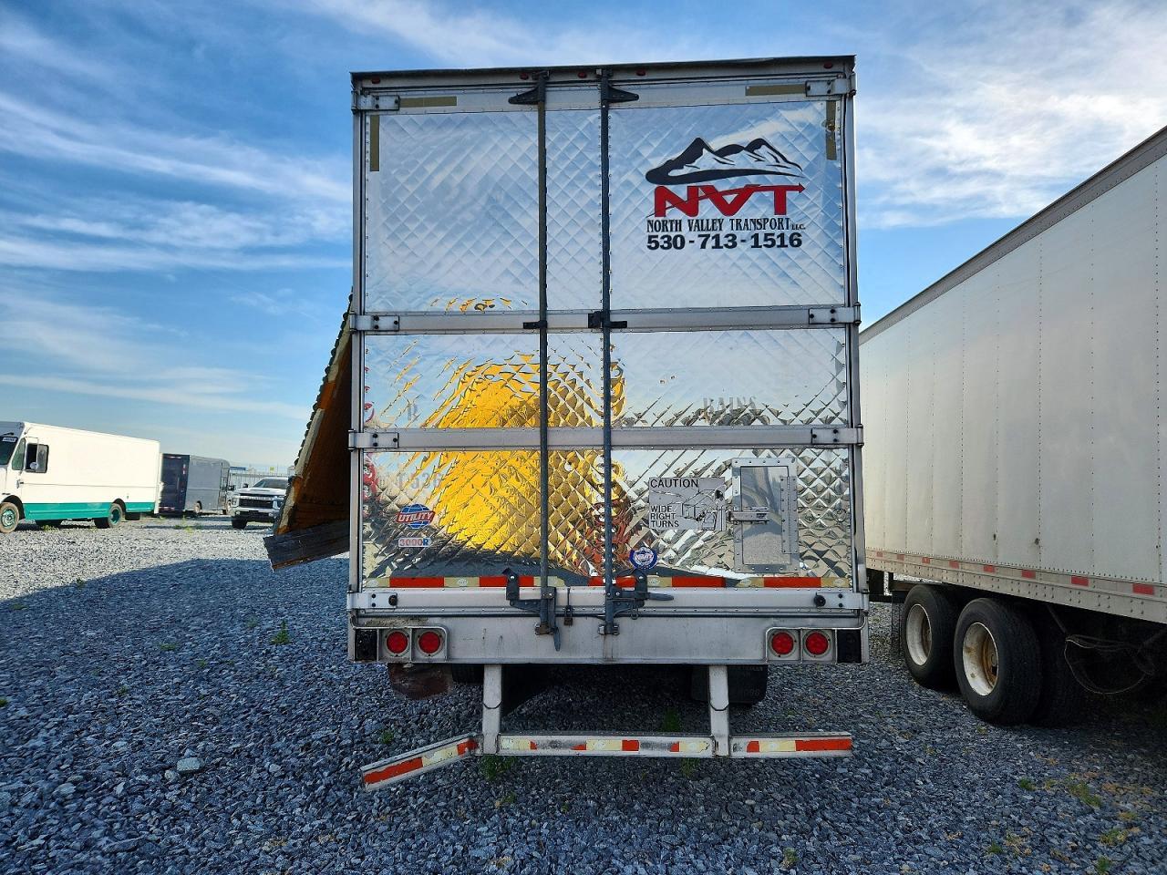 2012 Utility Vant Dump