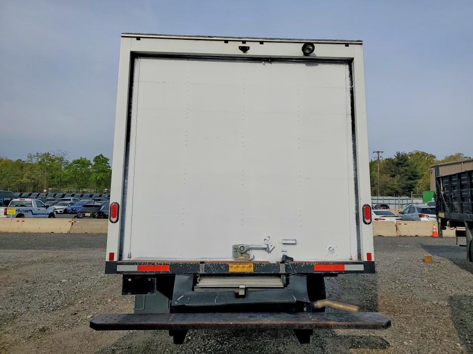 2024 GMC Savana Refrigerated BOX Truck