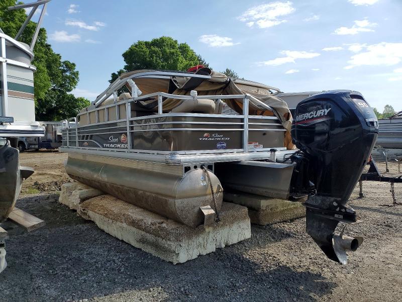2023 Sun Tracker Boat
