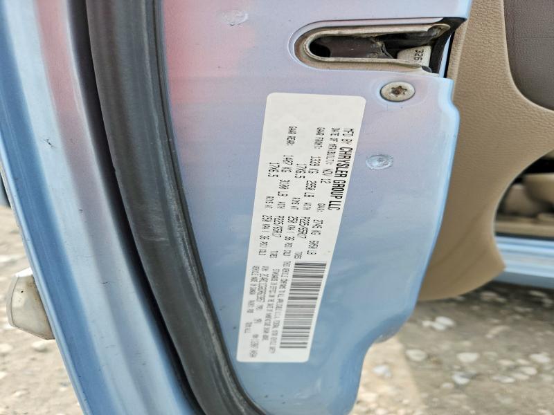 2013 Chrysler Town & Country Touring l