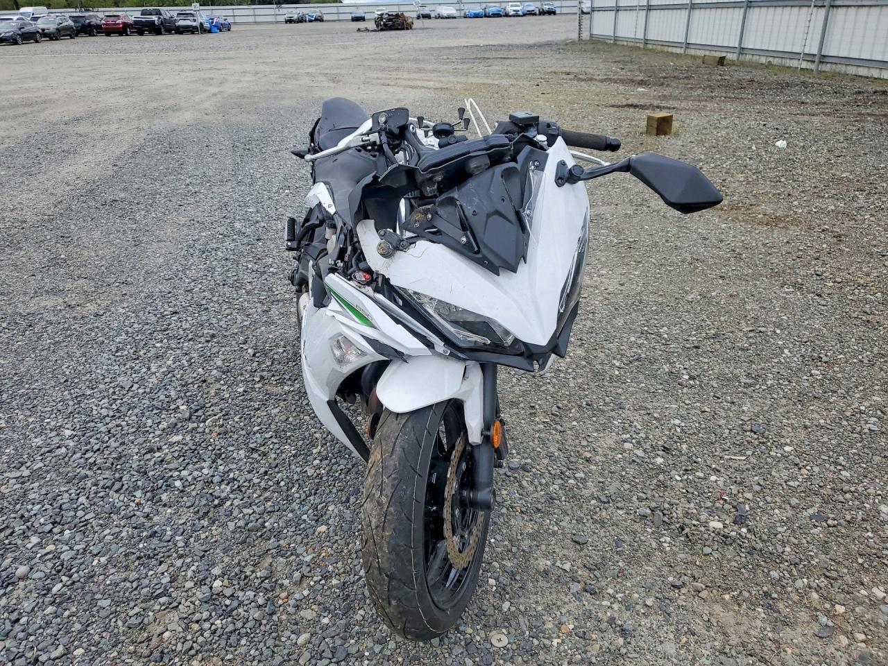 2017 Kawasaki EX650 J