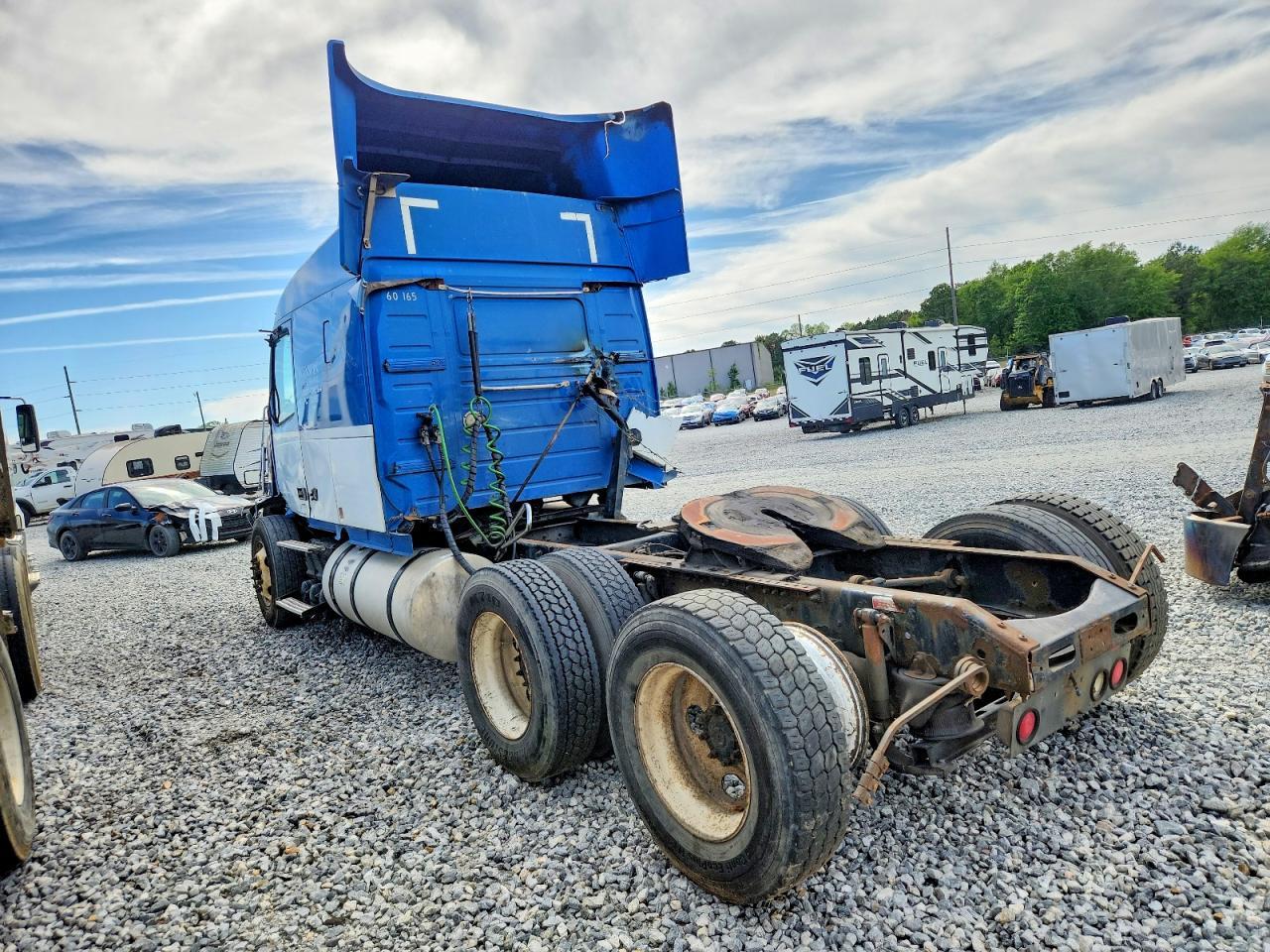 2006 Volvo VNL Semi Truck