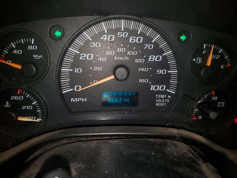 2005 Chev Rolet Express 3500 Delivery Truck