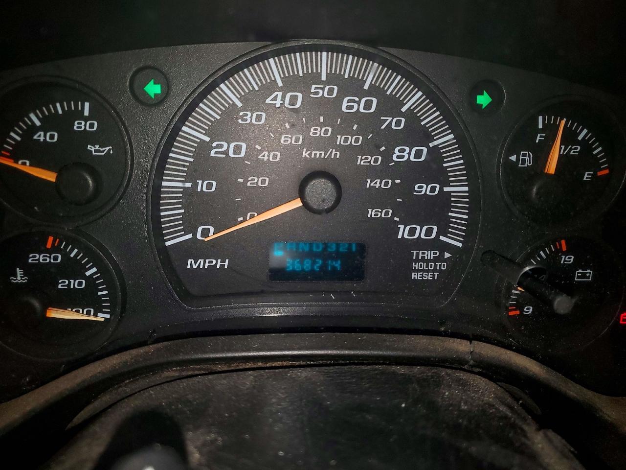 2005 Chevrolet Express 3500 Delivery Truck