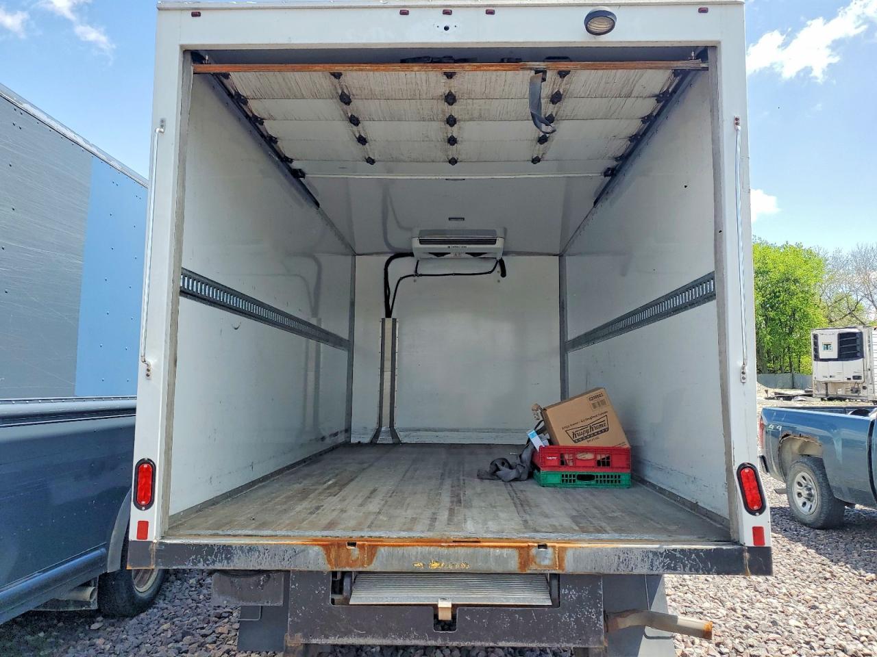 2023 GMC Savana Cutaway G3500