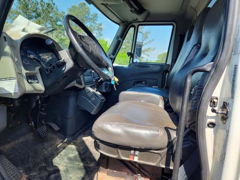 2014 International 4300 BOX Truck