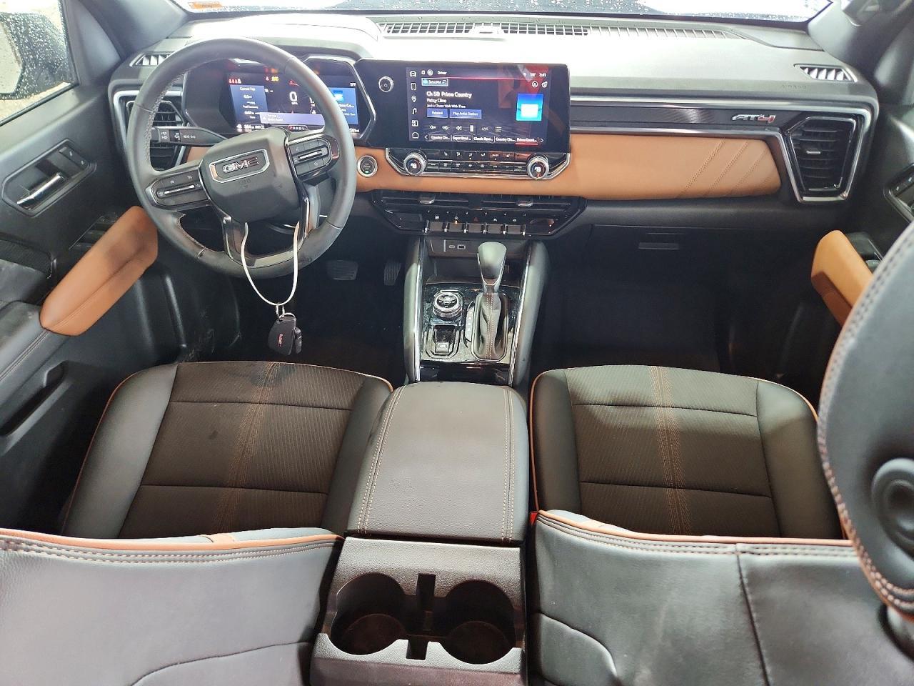 2024 GMC Canyon AT4