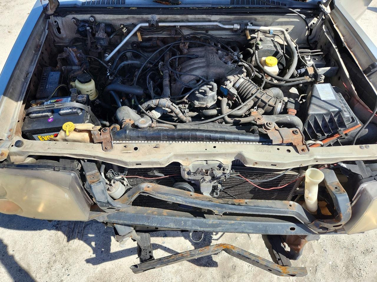 2001 Nissan Frontier XE