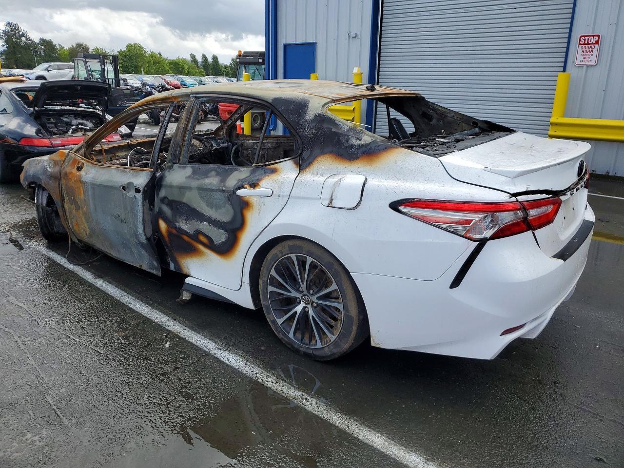 2019 Toyota Camry se