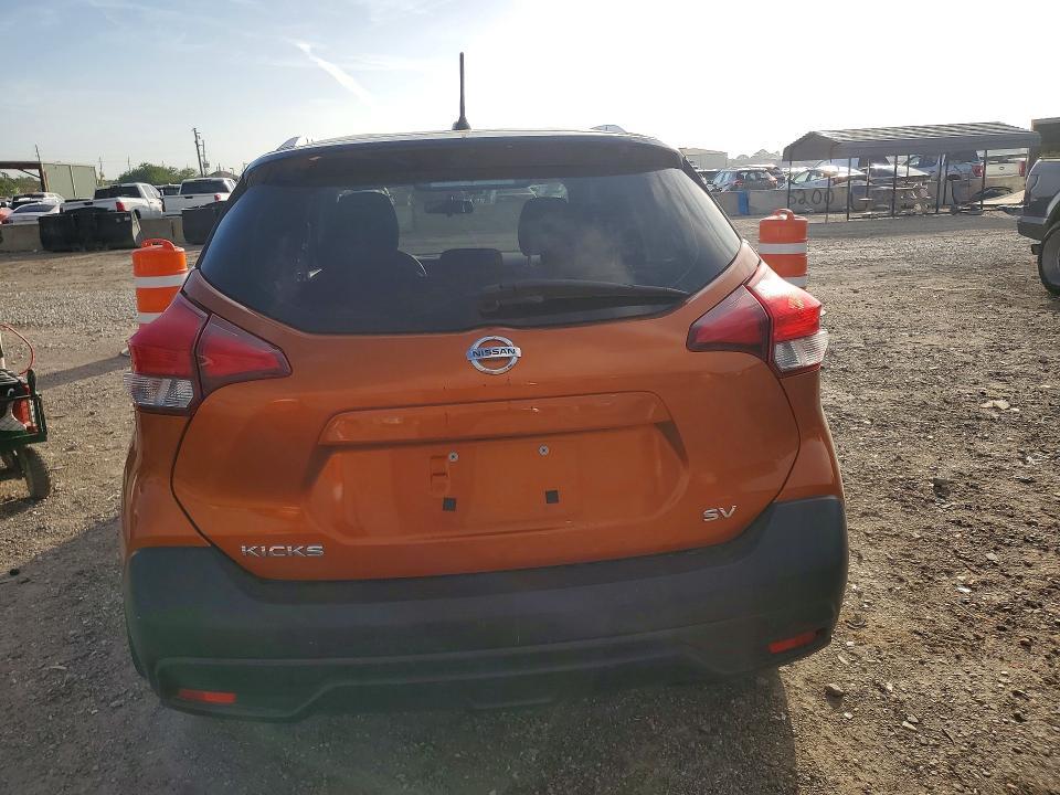 2019 Nissan Kicks sv