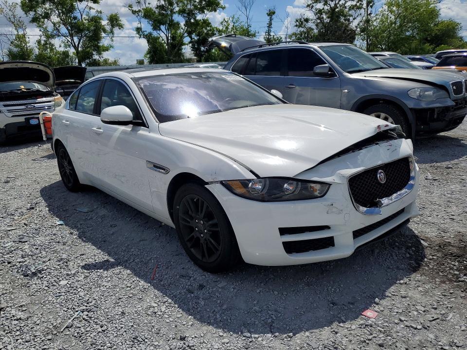 2017 Jaguar Xe Premium