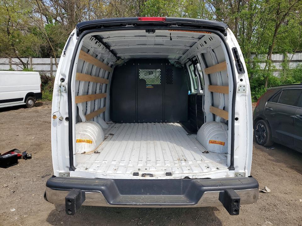 2024 Chevrolet Express G2500