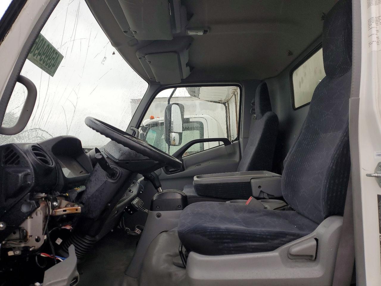 2020 Hino 195 Refrigerated BOX Truck