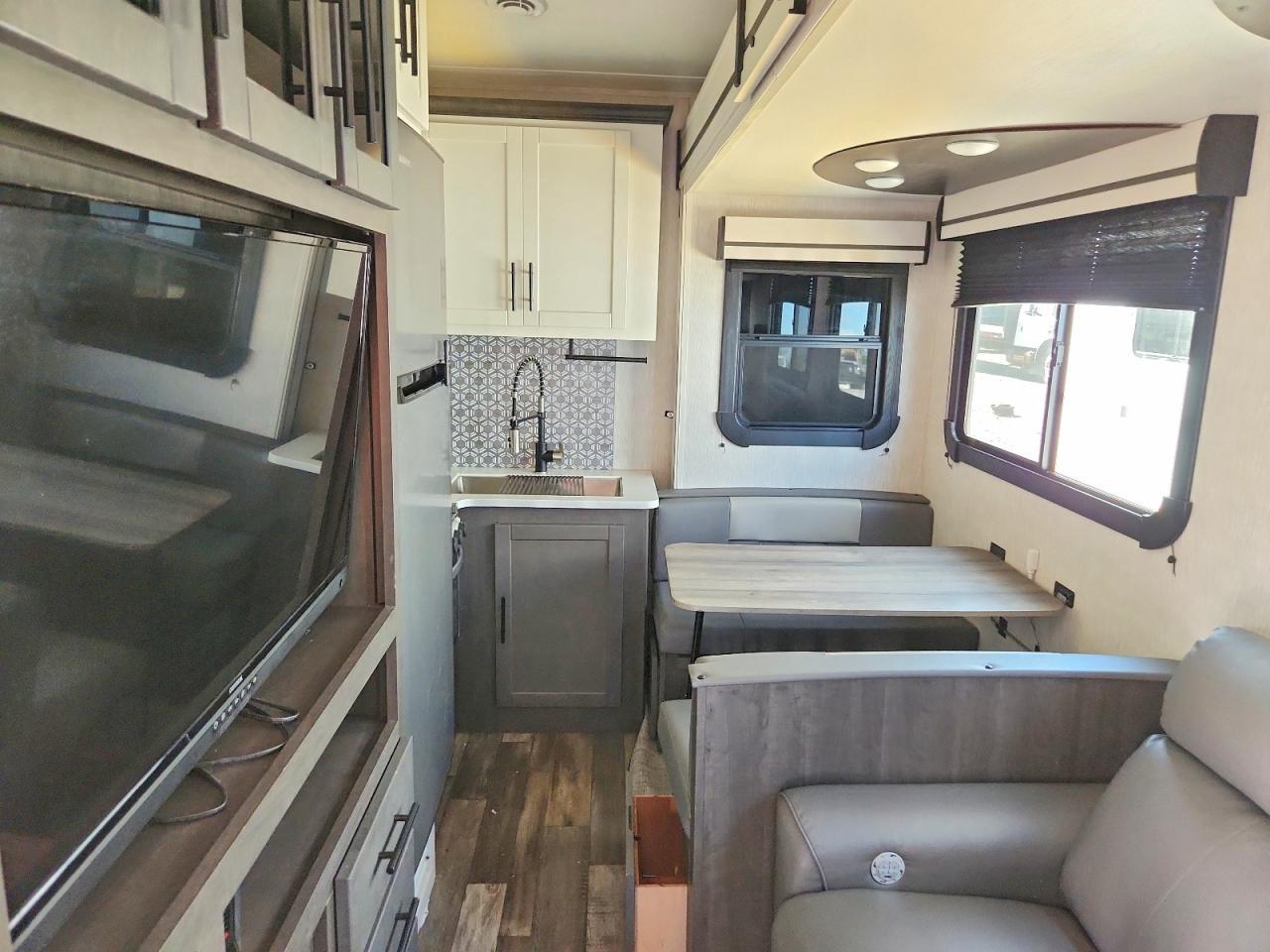 2023 Keystone Cruiser AI Camper