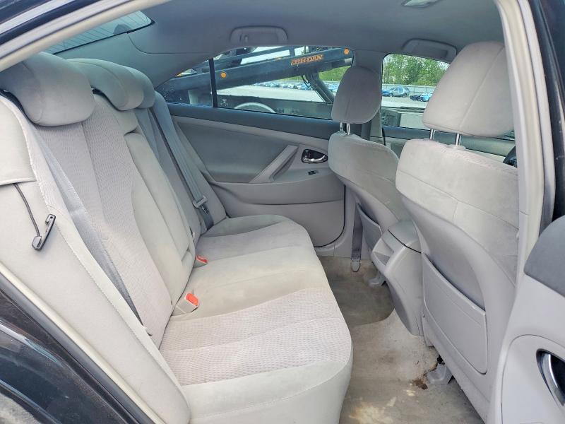 2011 Toyota Camry le