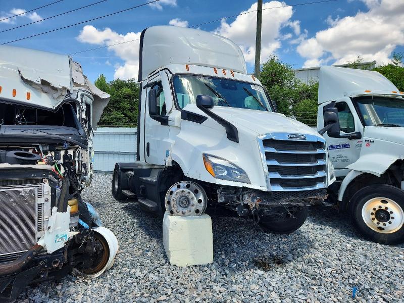 2024 Freigliner 2024 Freightliner Cascadia 116 Semi Truck