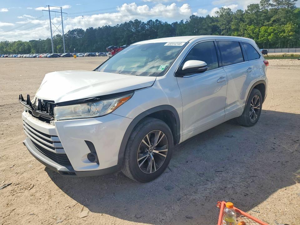 2017 Toyota Highlander le