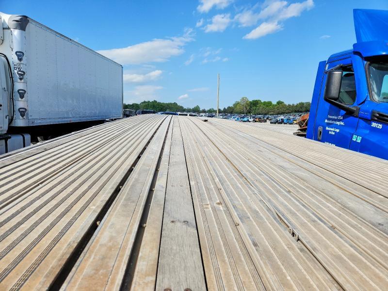 2015 Reitnouer Flatbed Trailer