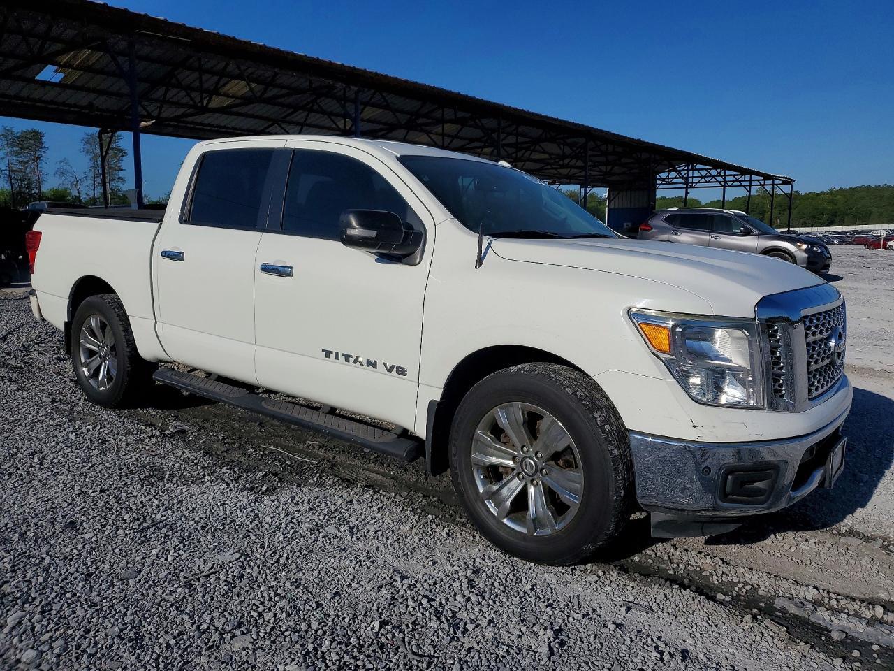 2018 Nissan Titan SV