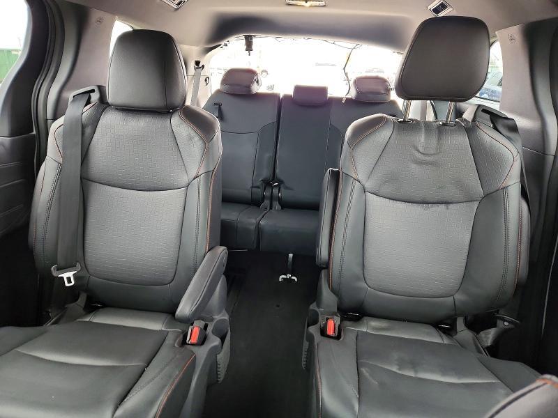 2021 Toyota Sienna xse 7-passenger