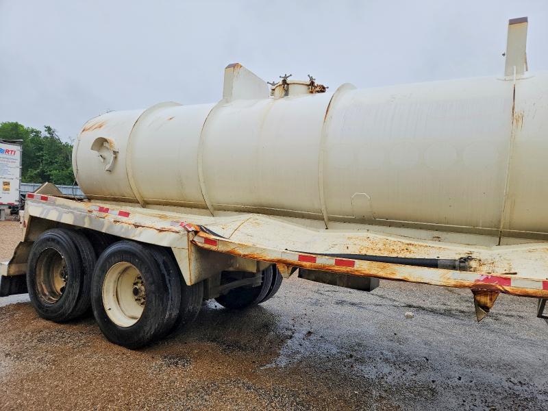 2014 Overland Fuel Tank Trailer