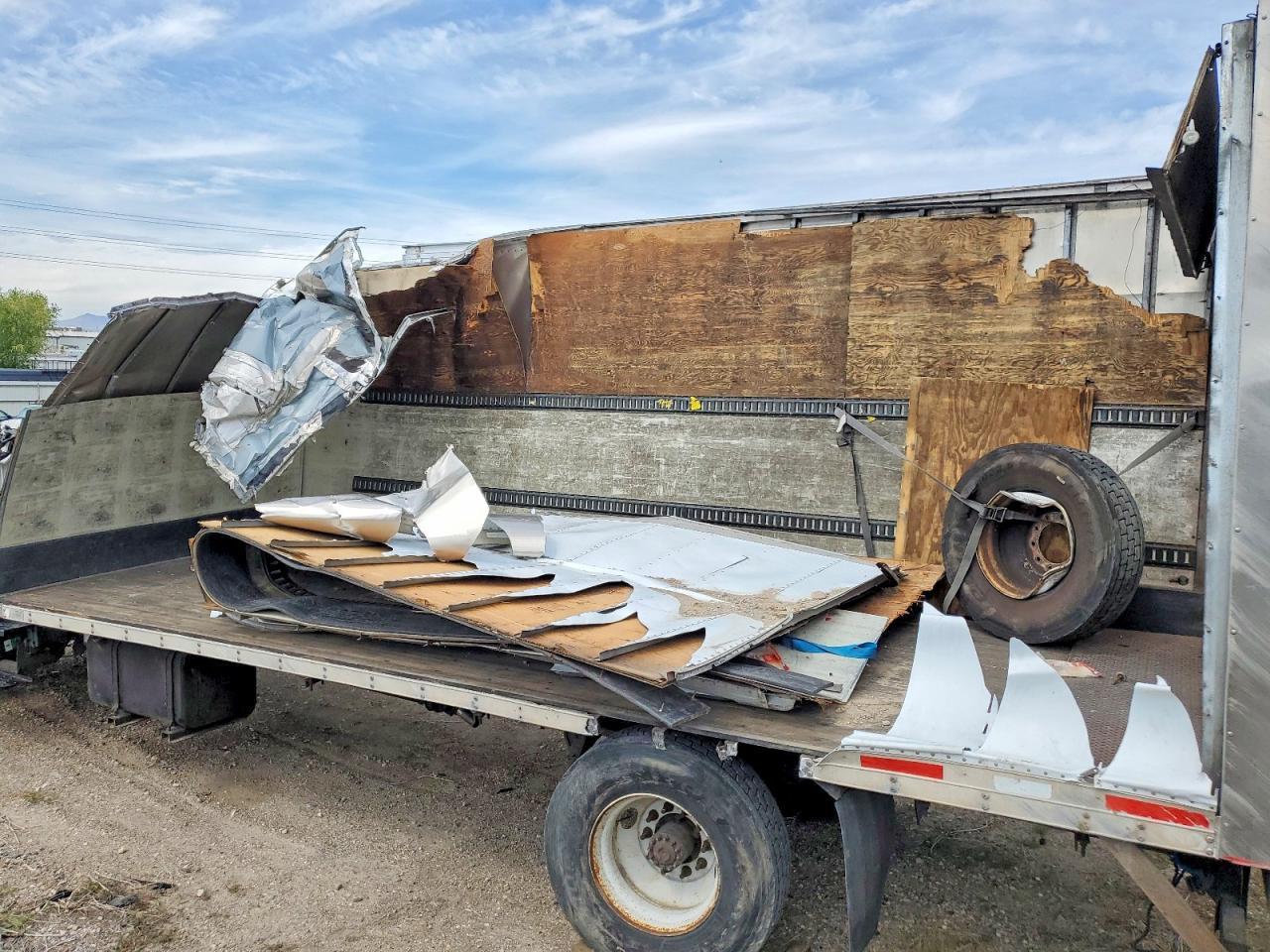 2005 Hino 268 BOX Truck