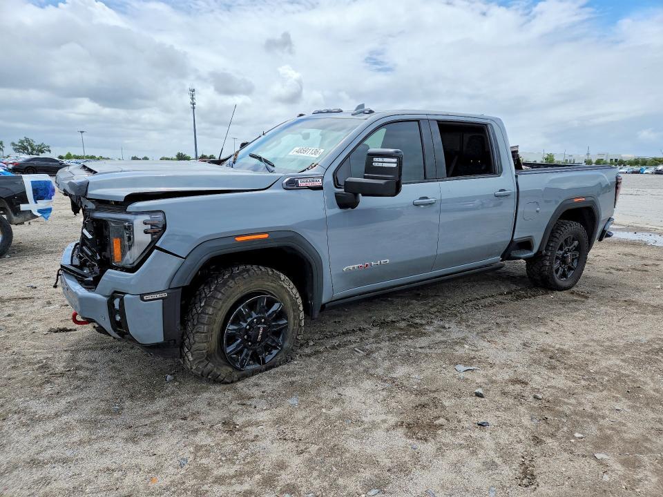 2024 GMC Sierra K2500 AT4